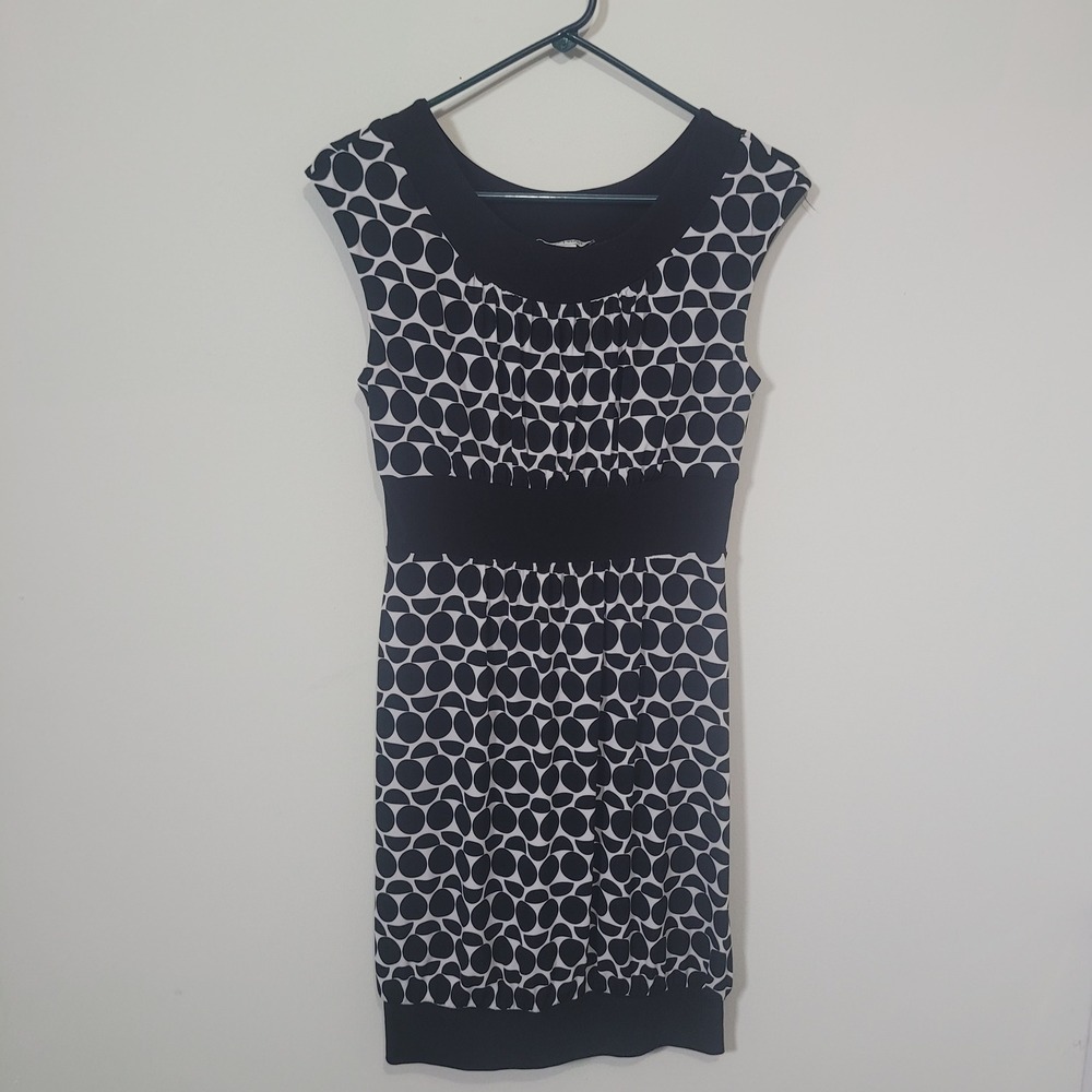 White House Black Market Women's Size S Sheath Dress Black White Geometric